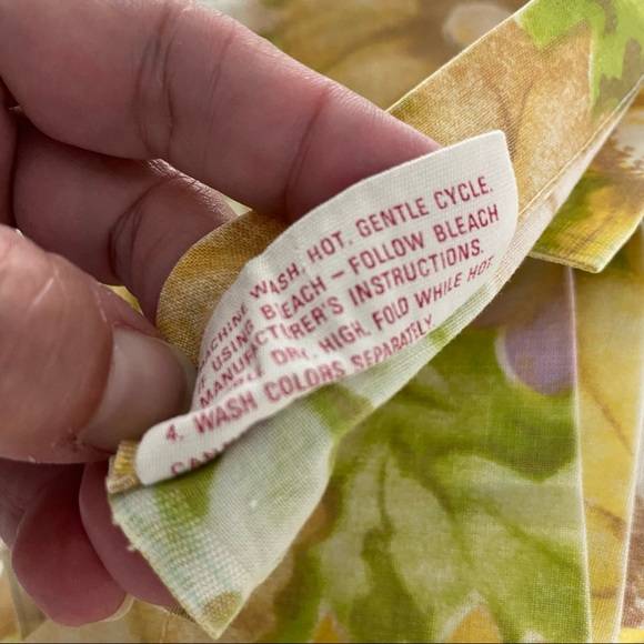 Vintage Bed Linens - Picture 3 of 5